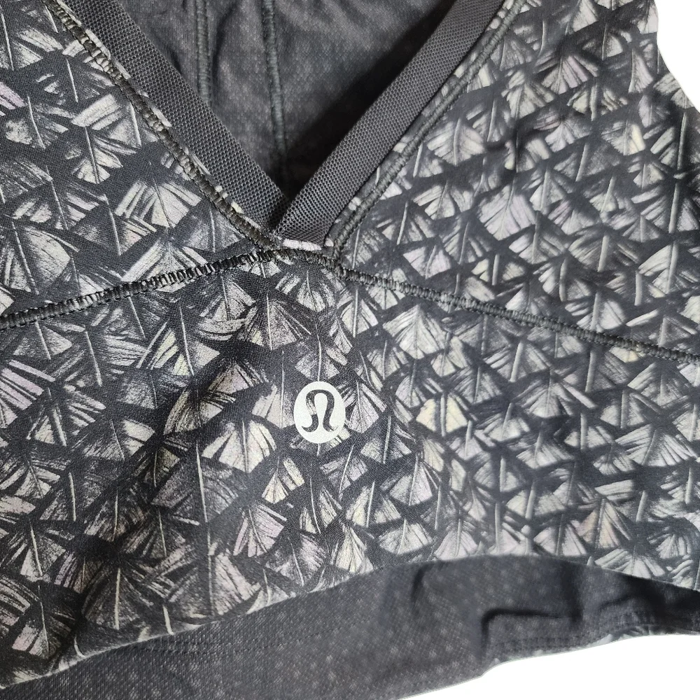 Lululemon Featherlight Bra Iridescent‎ Multi Black / Black size 8